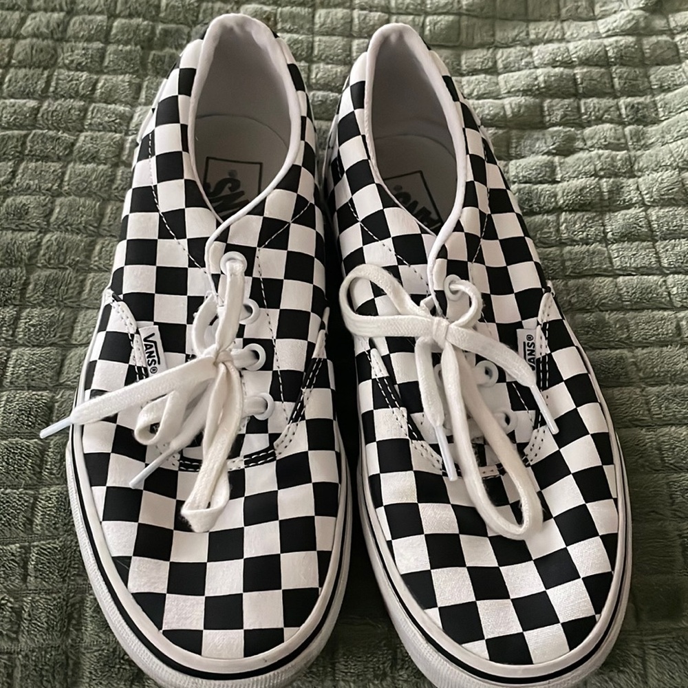 Checkered lace up Vans size 8